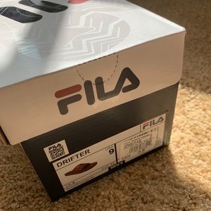Men’s Fila slides